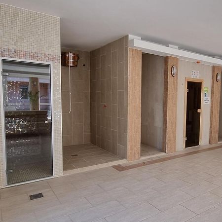 Relax Wellness Manzard Hajduszoboszlo Appartamento Esterno foto