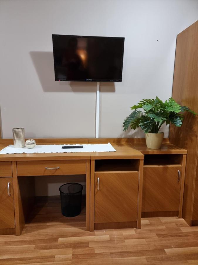 Relax Wellness Manzard Hajduszoboszlo Appartamento Esterno foto